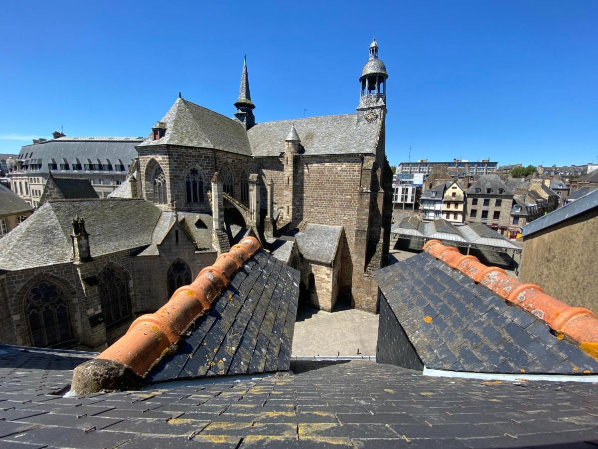 Marie Et Brieuc _ Duplex Lumineux Colore Atypique Face Cathedrale Saint-Brieuc Exterior foto